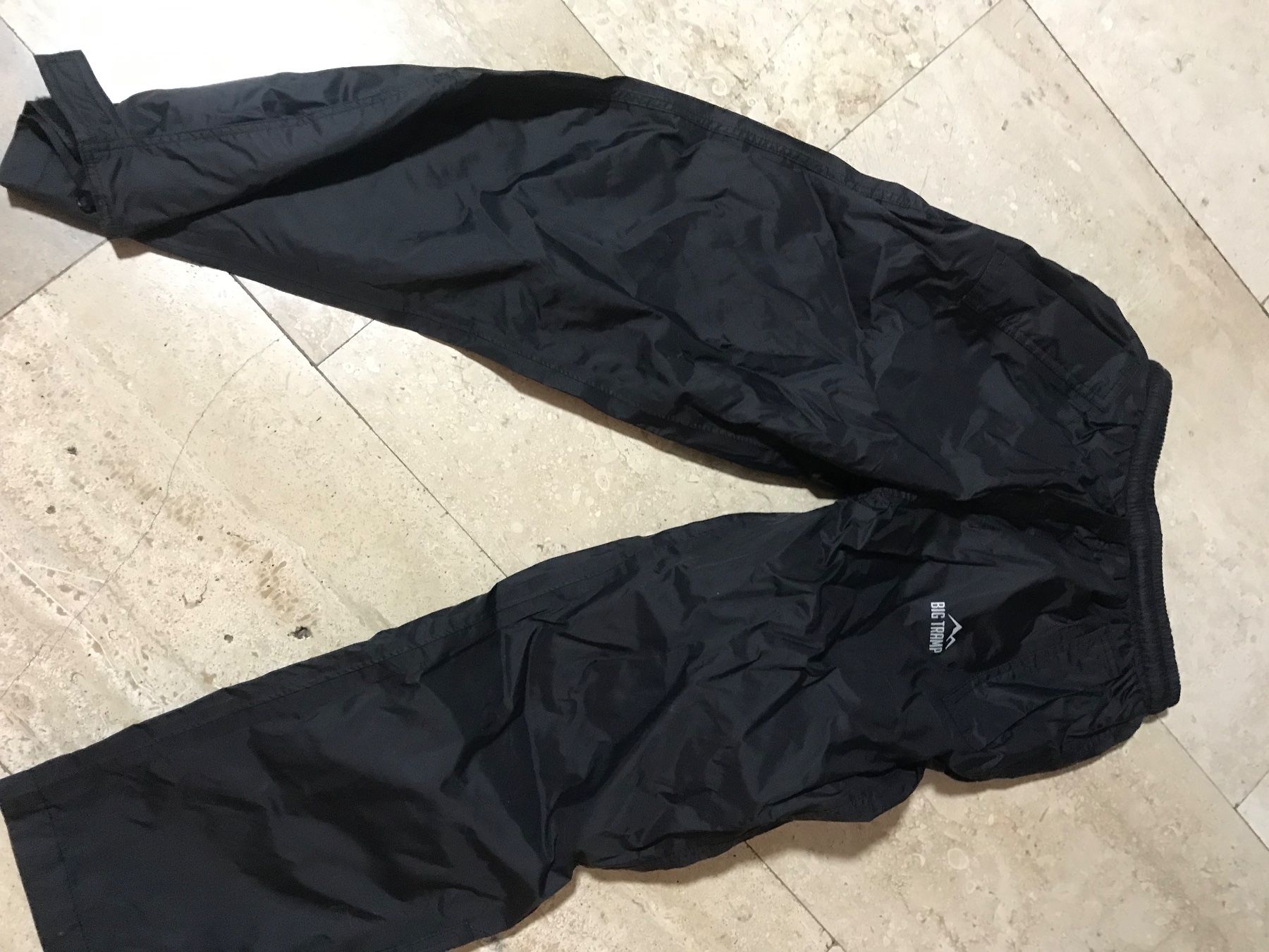 Big Tramp Pantaloni: Dünne Regenhose BIG TRAMP – Nuovo (secondo la descrizione) da Oftringen venduto da mbc_b8vr