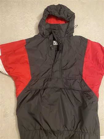 Urban Classics Anorak schwarz/rot Half-Zip mit Kapuze, Gr.S