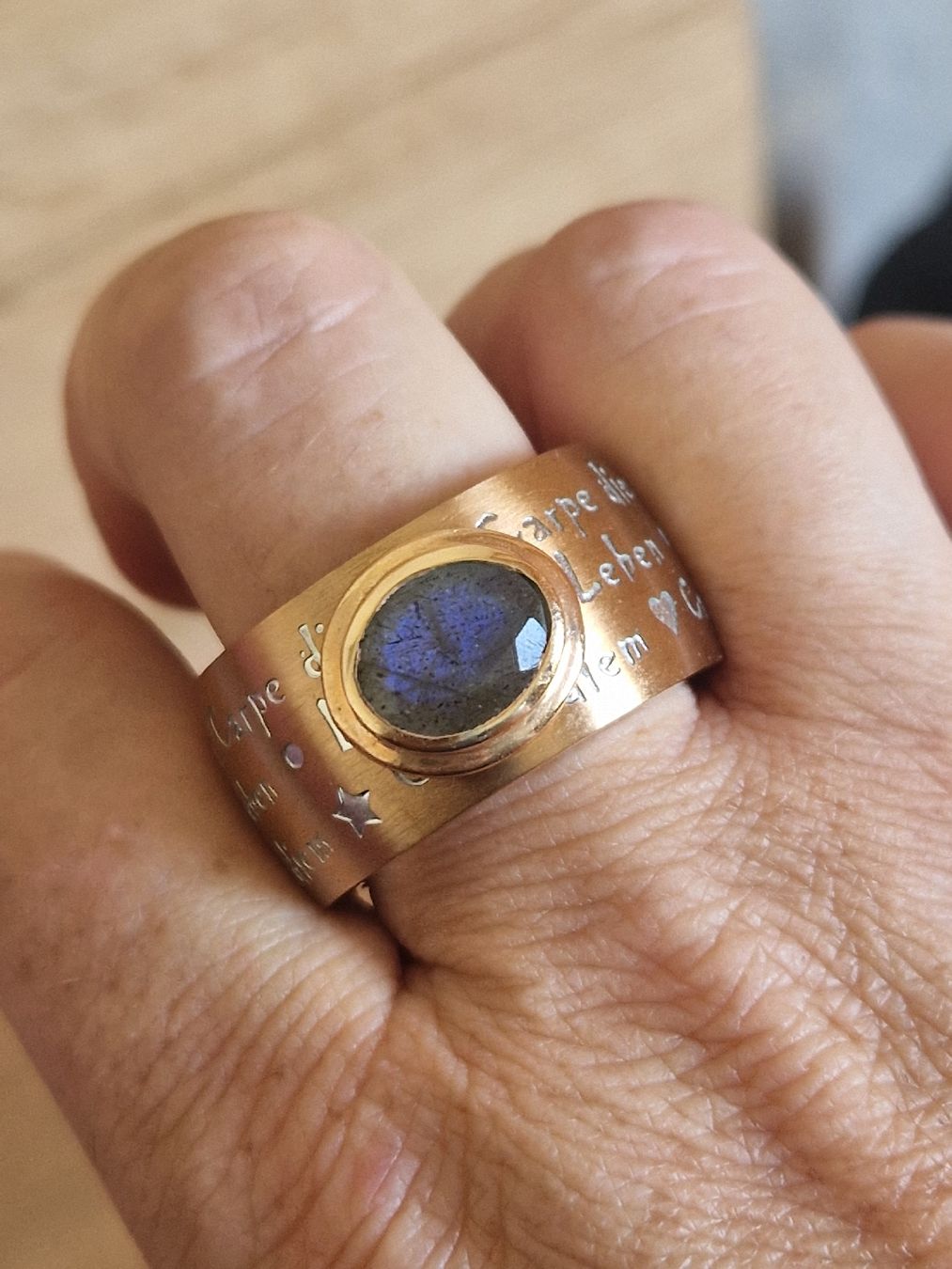Olga Ribler Ringe: Olga Ribler Ring Edelstahl Labradorit – Gebraucht aus Lichtensteig von Cocabana_16 3