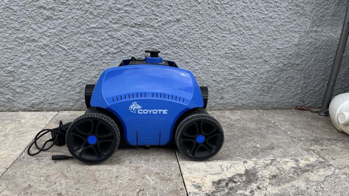 Accessori per Piscine: Putzroboter Coyote Winny Pool Cleaner gebraucht – Usato da Muttenz venduto da sar_789y 1