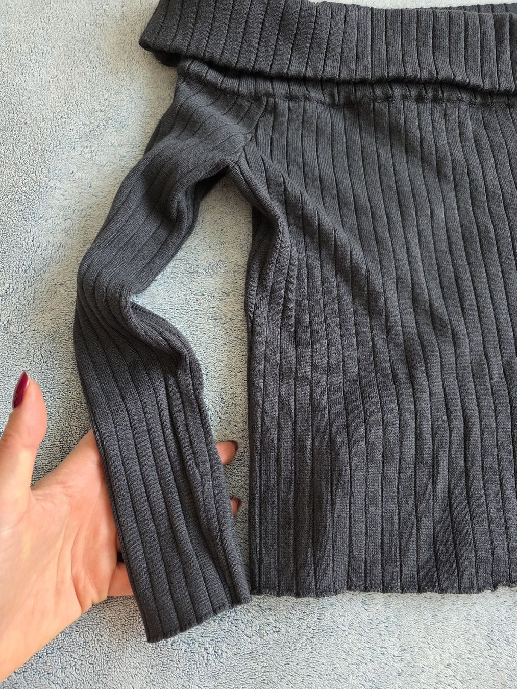 H&M Maglioni & Felpe: H&M Strickpullover, Grau, Bardot-Ausschnitt, Gr. 134/140 – Nuovo (secondo la descrizione) da St Gallen venduto da vir_5kgt 1