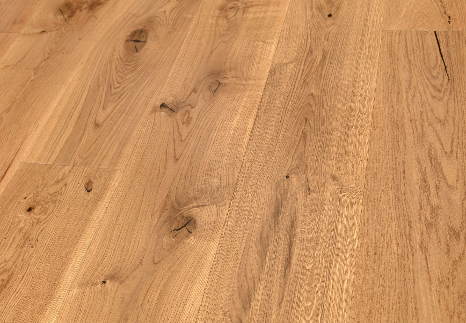 Bodenbeläge: Parkett Eiche FLOOR&MORE CLOUD Natur – Neu und originalverpackt aus Altdorf UR von floorandmore