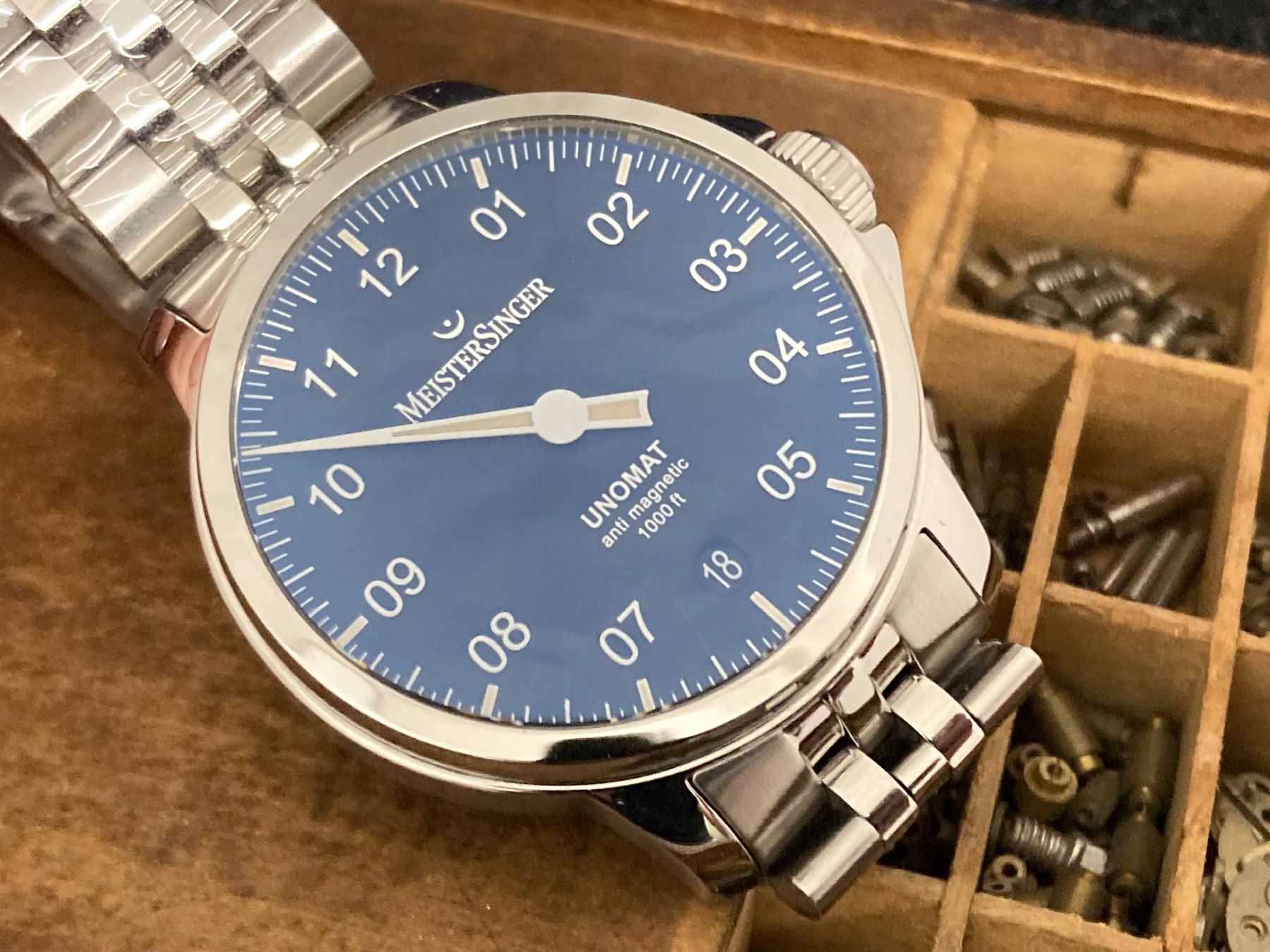 MeisterSinger Montres: MeisterSinger Unomat – Neuf avec emballage d'origine à Colombier NE par Atelier-horloger 2