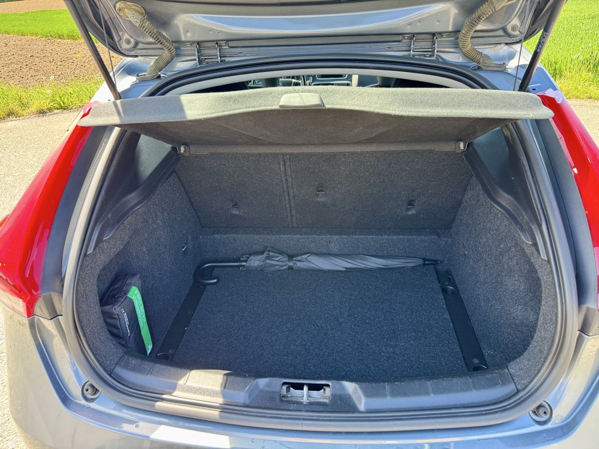 Volvo Autos: Volvo V40 D3 – Gebraucht aus Bösingen von patrick.r.k 8