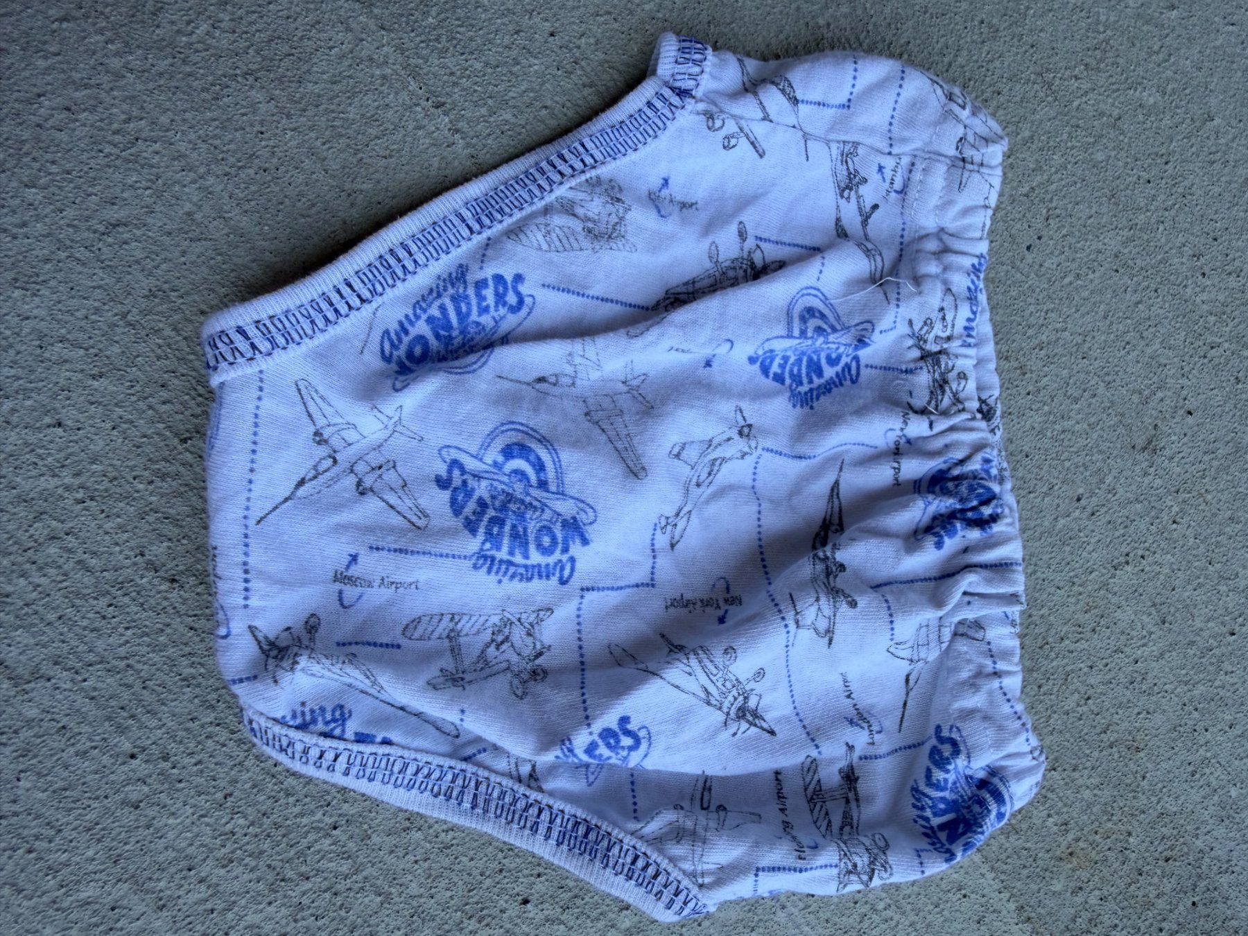 Sous-vêtements: Kinder Unterhose mit Flugzeugen – D'occasion à Riehen par ann_76jw 1