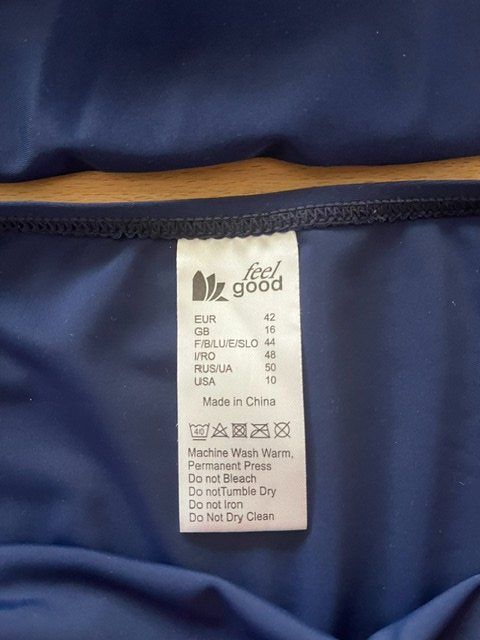 Maillots de bain & Bikinis: Badeanzug dunkelblau Grösse 40 – D'occasion à Hüntwangen par Jcougar 5