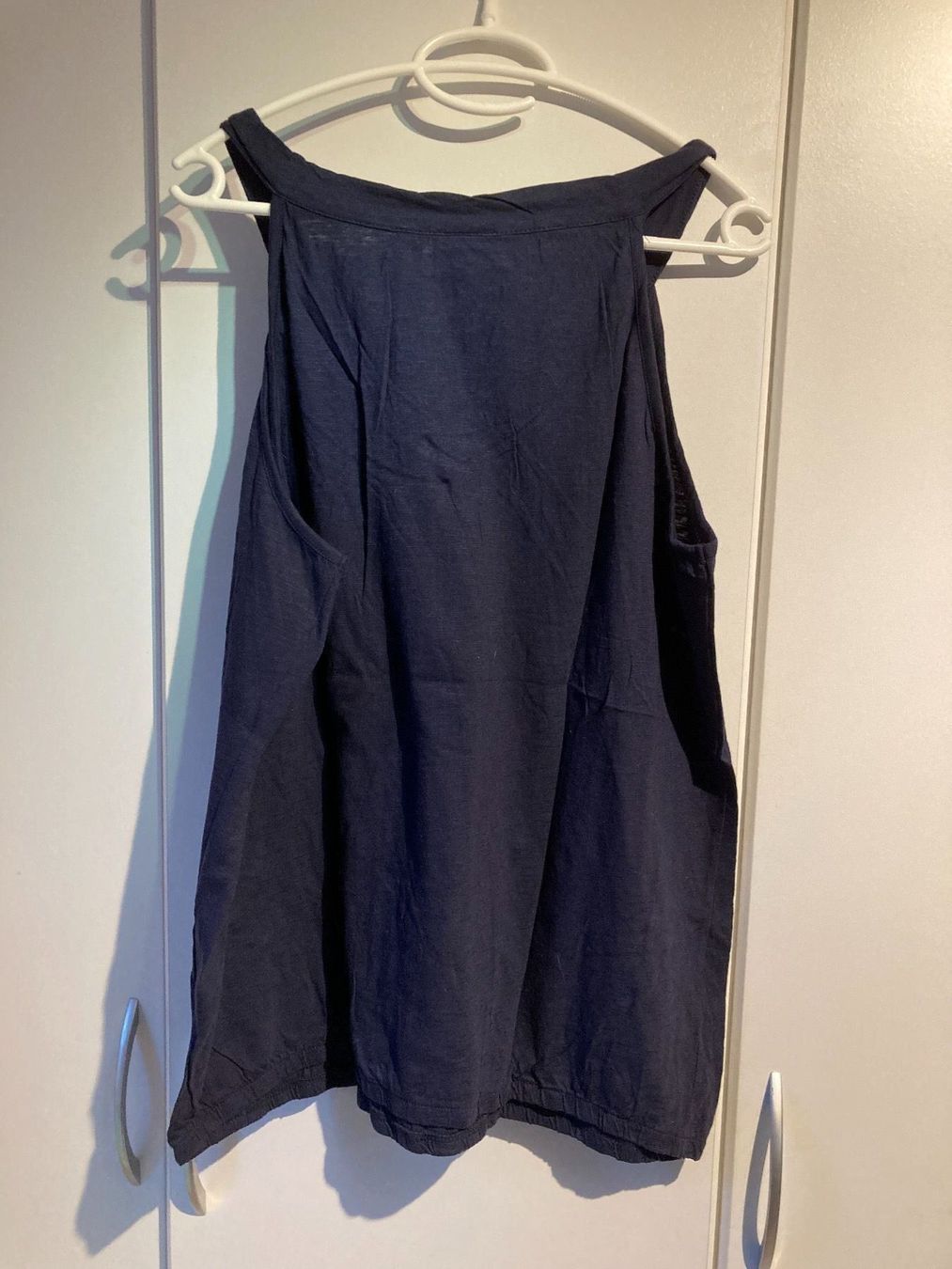 Top: 2x dunkelblaue Tops Gr. 48/50 – Nuovo (secondo la descrizione) da Thun venduto da Vans_98 2