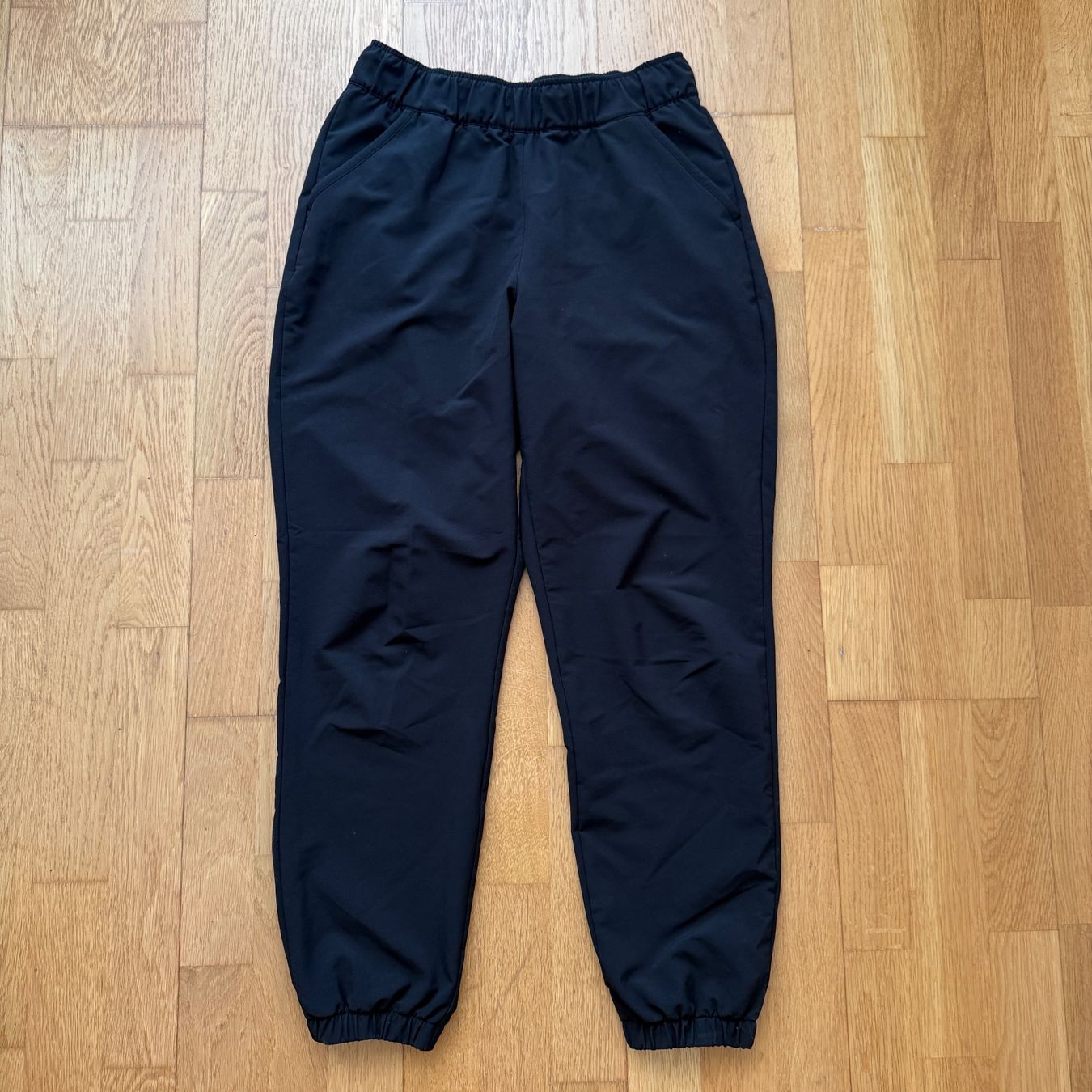 Adidas Hosen: Adidas Jogginghose – Gebraucht aus Uster von basquiat_ch