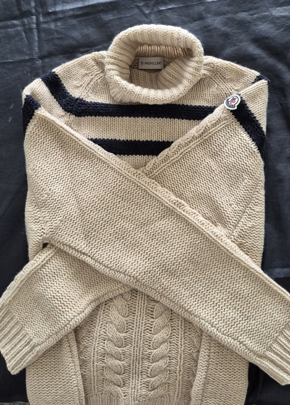 Moncler Pulls & Sweat-shirts: MONCLER Damenpullover – Neuf (Voir description) à Schaffhausen par Captancemo 4