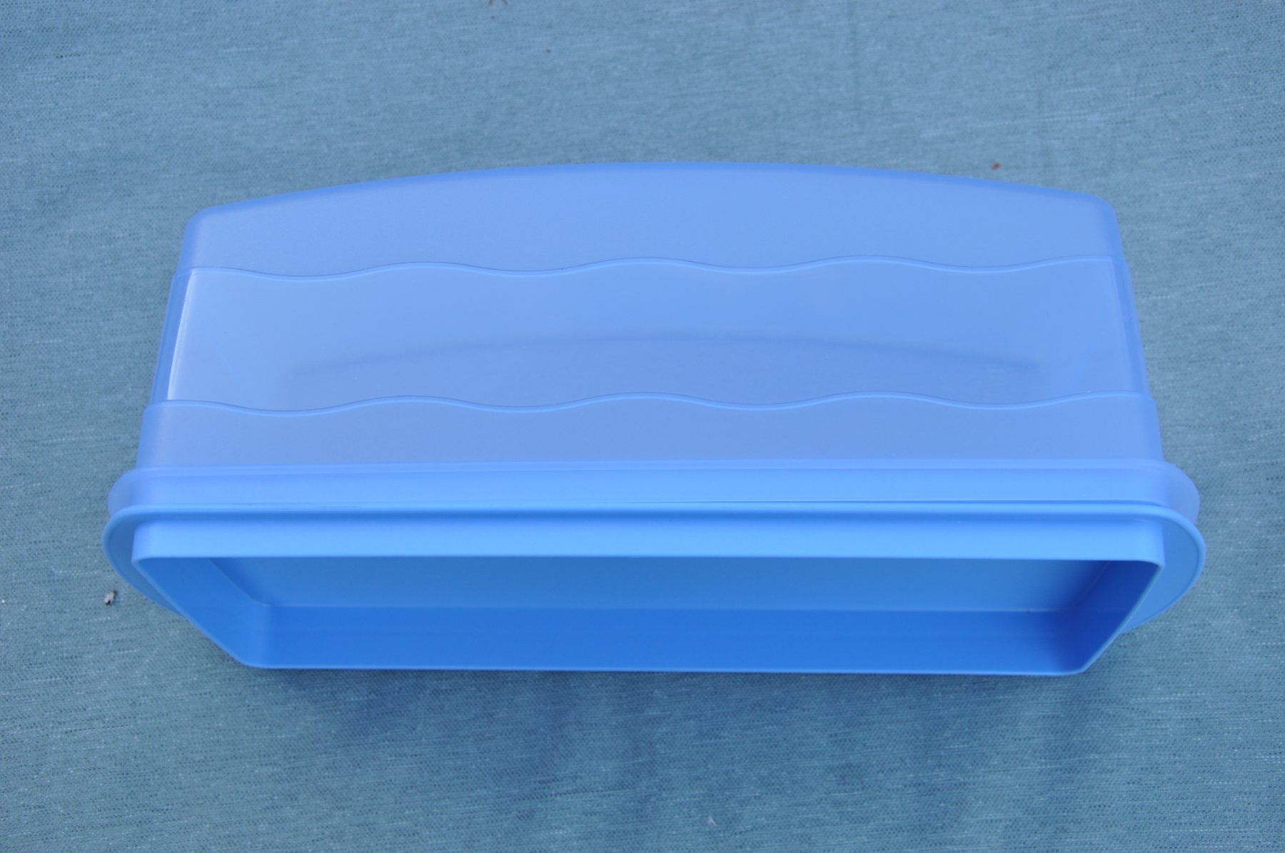 Tupperware Behälter & Ähnliches: Tupperware : boite à gâteau / cake – Gebraucht aus Fully von Minouchka