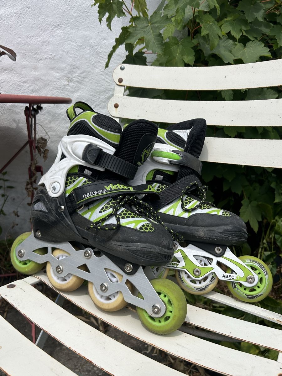 Patins à roul. & inline: Inlineskates – D'occasion à Oberbussnang par yvo_2svj