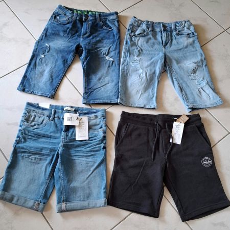 Neu und Originalverpackt Shortspaket Gr.152 für Jungen.