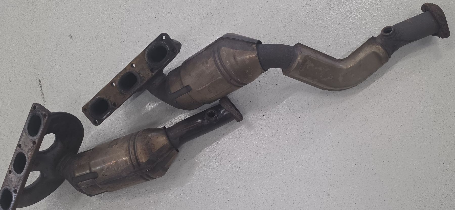 BMW Auspuffanlagen: Abgaskrümmer mit Katalysator Set BMW E46 M54 – Gebraucht aus Leuzigen von sta_z8gh
