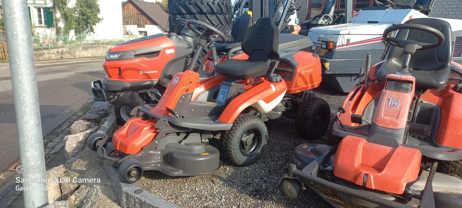 Husqvarna Tagliaerba: Rasenmäher, Rasentraktor, Mulcher, – Nuovo (secondo la descrizione) da Buch b. Frauenfeld venduto da Girsberg 1