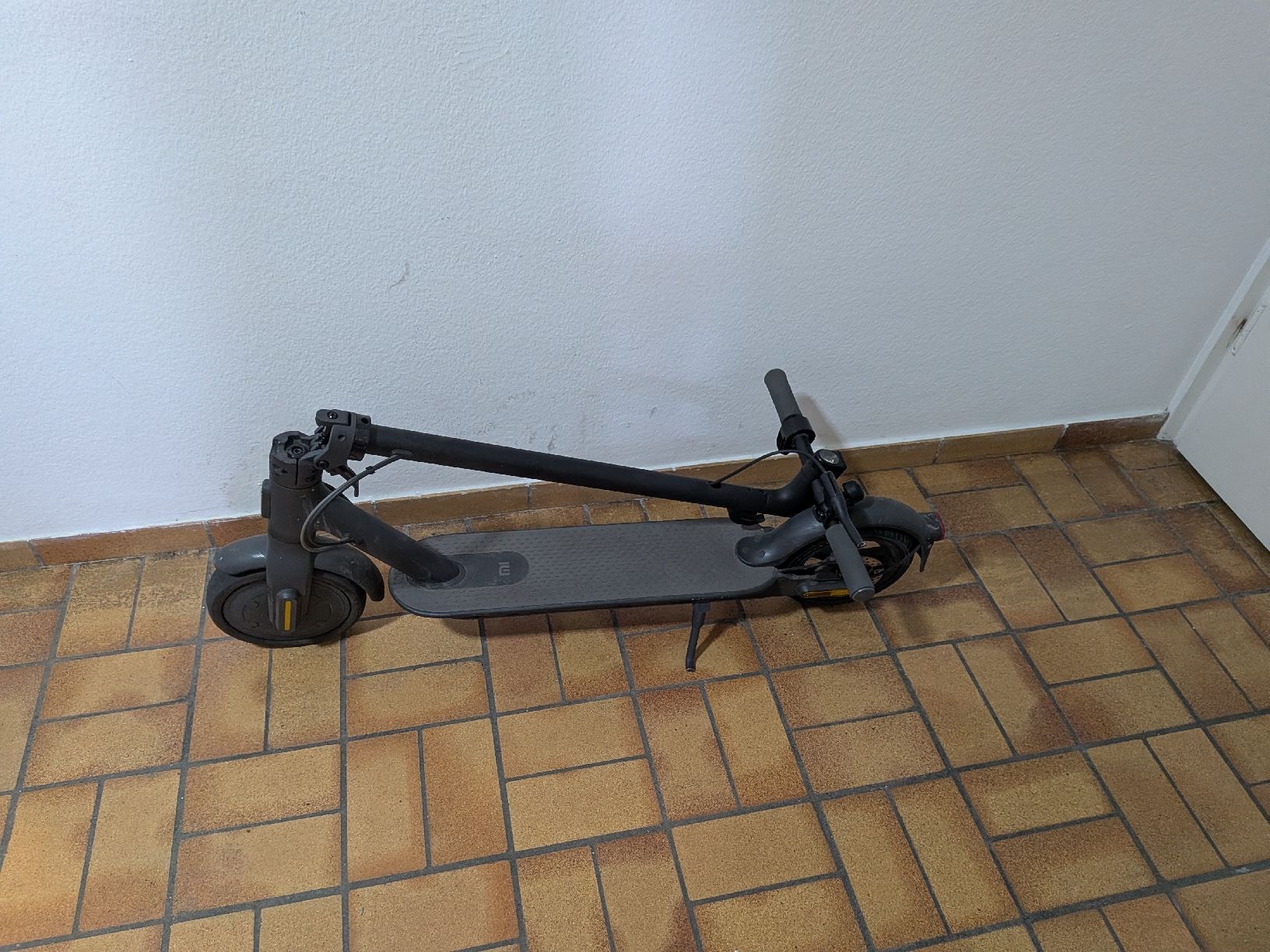 Scooters: Xiaomi Mi Electric Scooter Essential – D'occasion à Basel par Andy_27 1