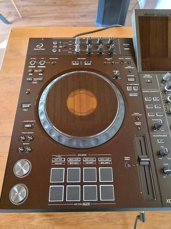 Pioneer Platines de mixage: AlphaTheta XDJ-AZ All-in-one-DJ-System – D'occasion à Brittnau par AerPas 4