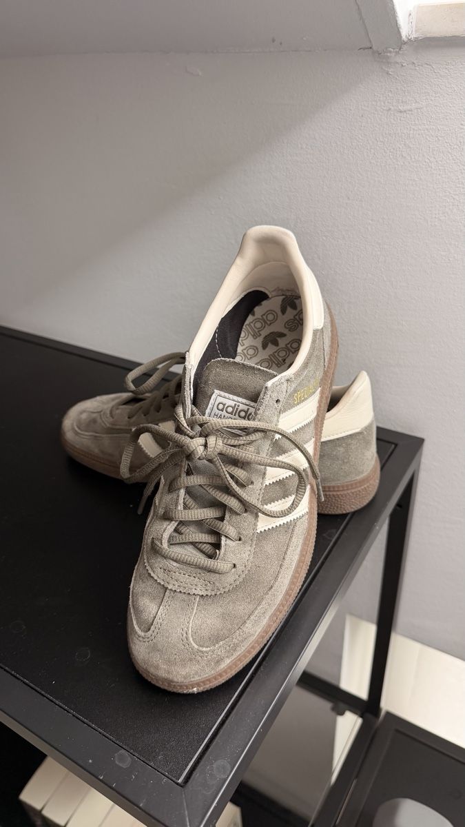 Adidas Scarpe da uomo: Adidas Handball Spezial Gr. 40 2/3 – Usato da Solothurn venduto da coexism 3