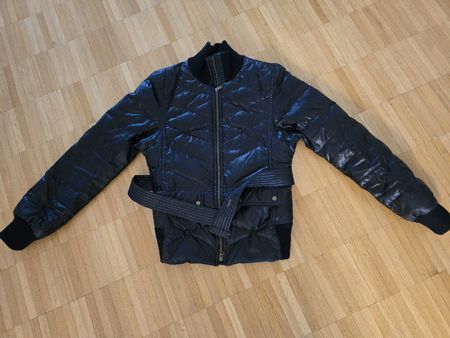 Schwarze Winterjacke Strenesse Blue