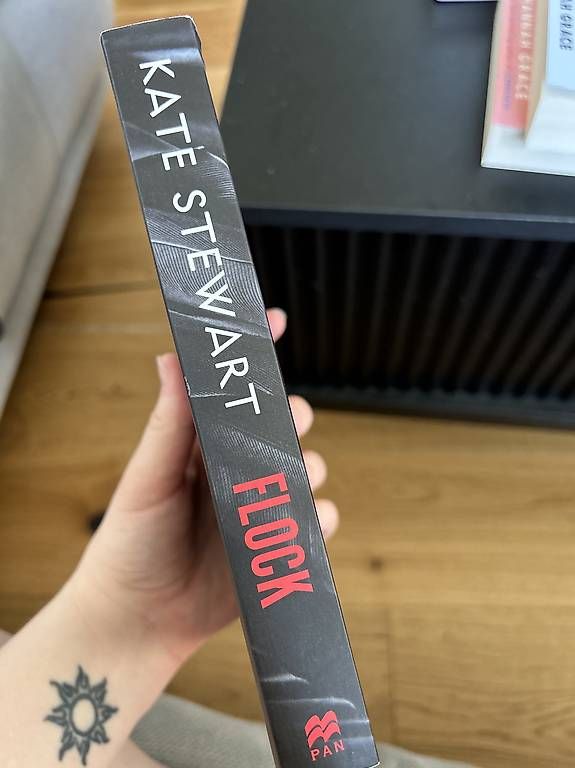 Libri: Flock - Kate Stewart (Dark Romance) – Nuovo (secondo la descrizione) da Altstätten SG venduto da tab_77z2 2