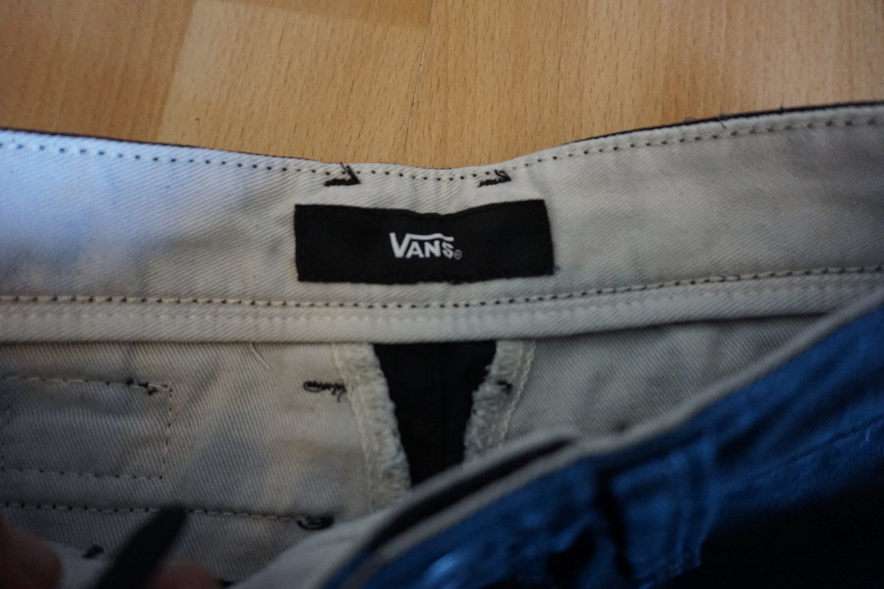 Vans Pantaloni: Vans Shorts ca. Gr.122 – Usato da Zürich venduto da einalemjena 3