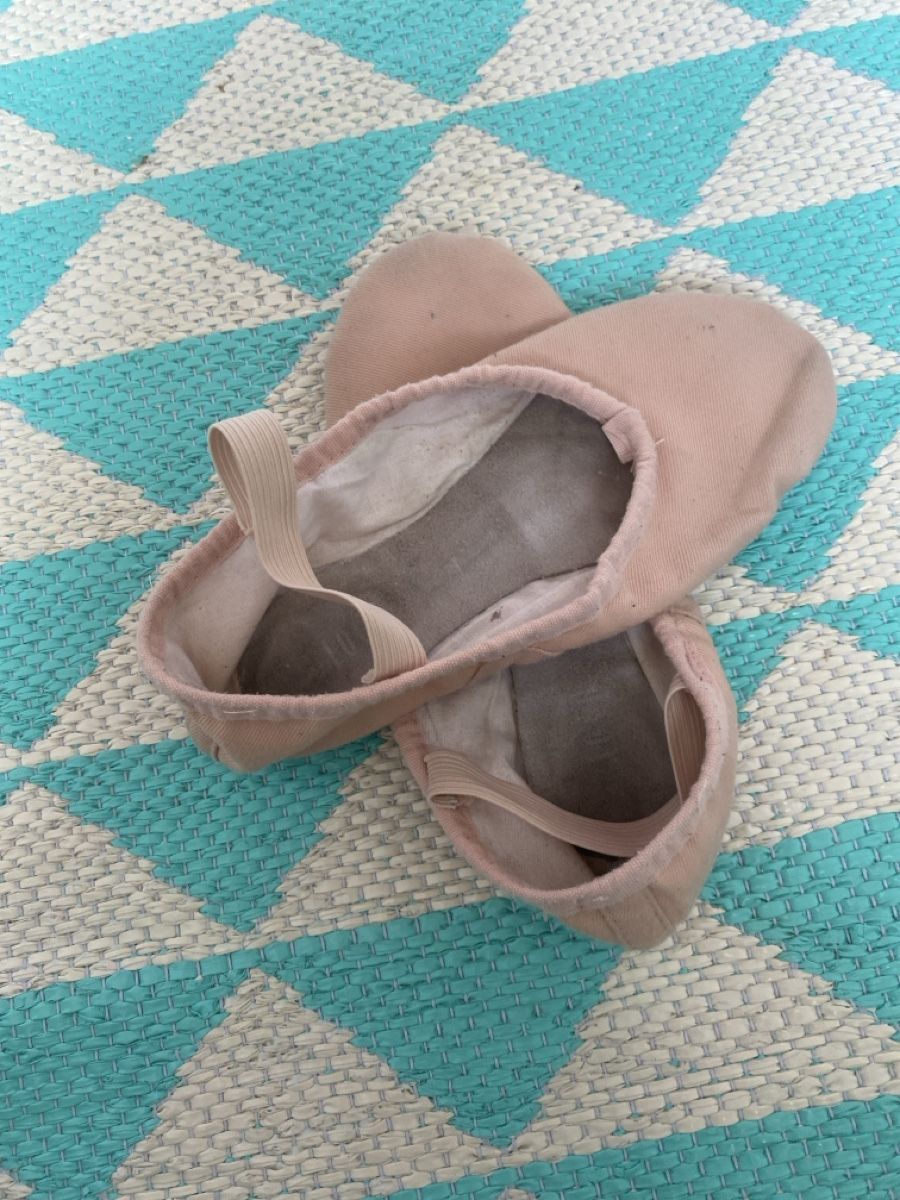 Bloch Chaussures filles: Bloch Ballettschuhe Größe 2,4 – D'occasion à Schaffhausen par Choliday 1