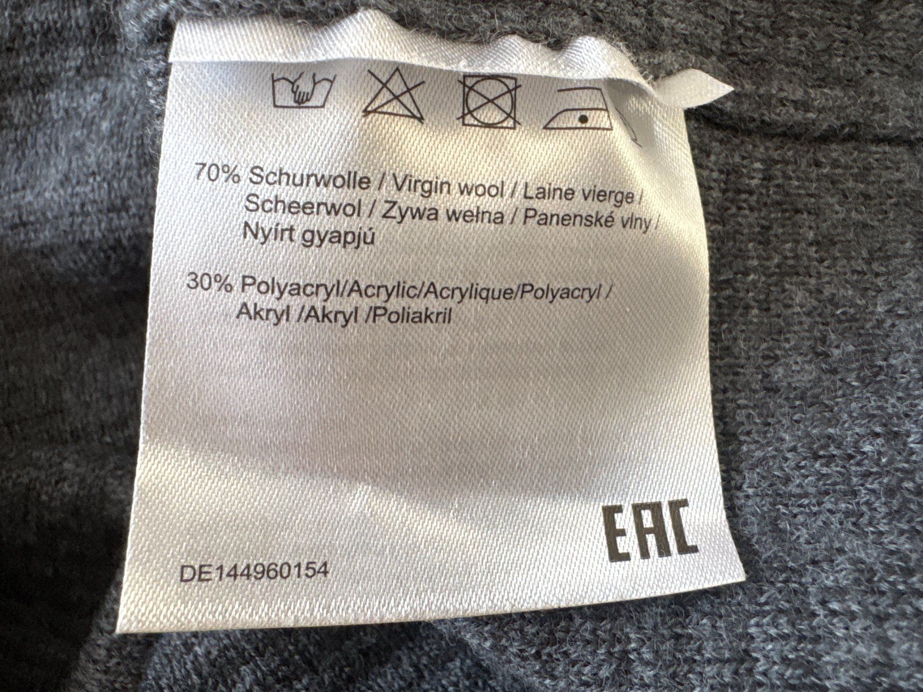 Pullover & Sweatshirts: Olymp Strickpullover aus 70% Schurwolle – Gebraucht aus Elgg von Jo_Naj 4