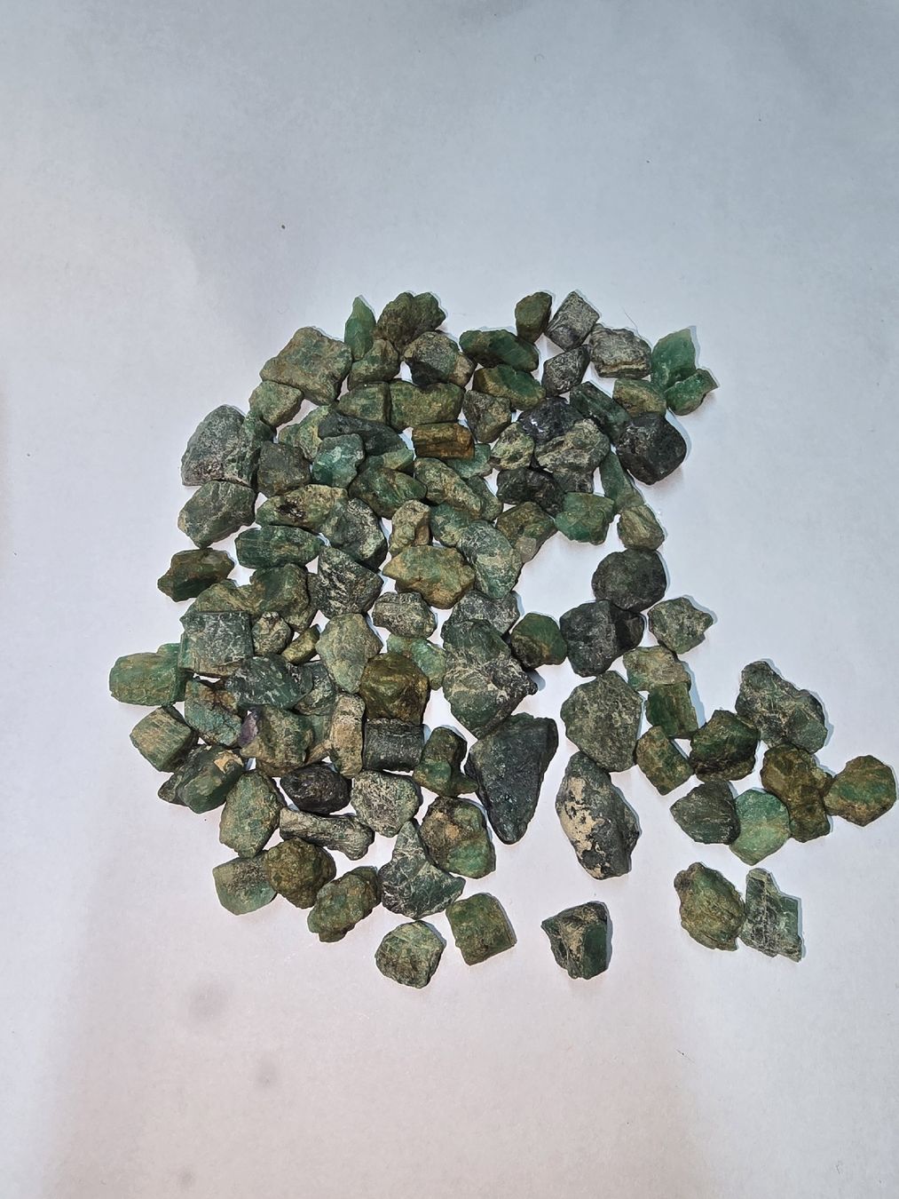 Minerali & Pietre curative: Smaragd 100g Rohsteine  – Usato da Rorschach venduto da TimelessTrading 1