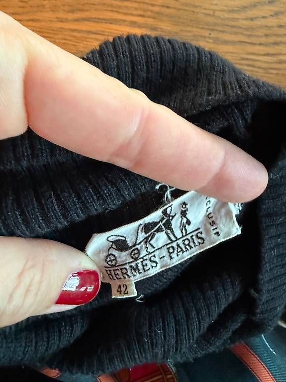 Maglioni & Felpe: HERMES VINTAGE PULLOVER XS/S – Usato da Schindellegi venduto da Poshanna 2