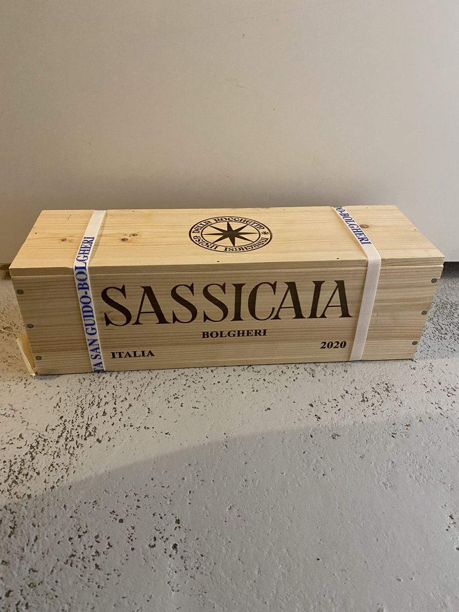 Sassicaia Vino: Sassicaia Magnum 2020 – Nuovo e nell'imballaggio originale da Grenchen venduto da O.r.i.g.