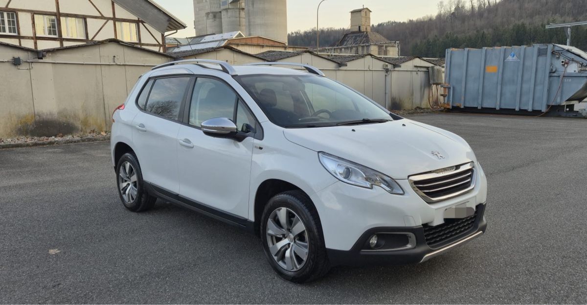 Peugeot Automobili: PEUGEOT 2008 1.2 BENZIN – Usato da Bülach venduto da _milziv 2