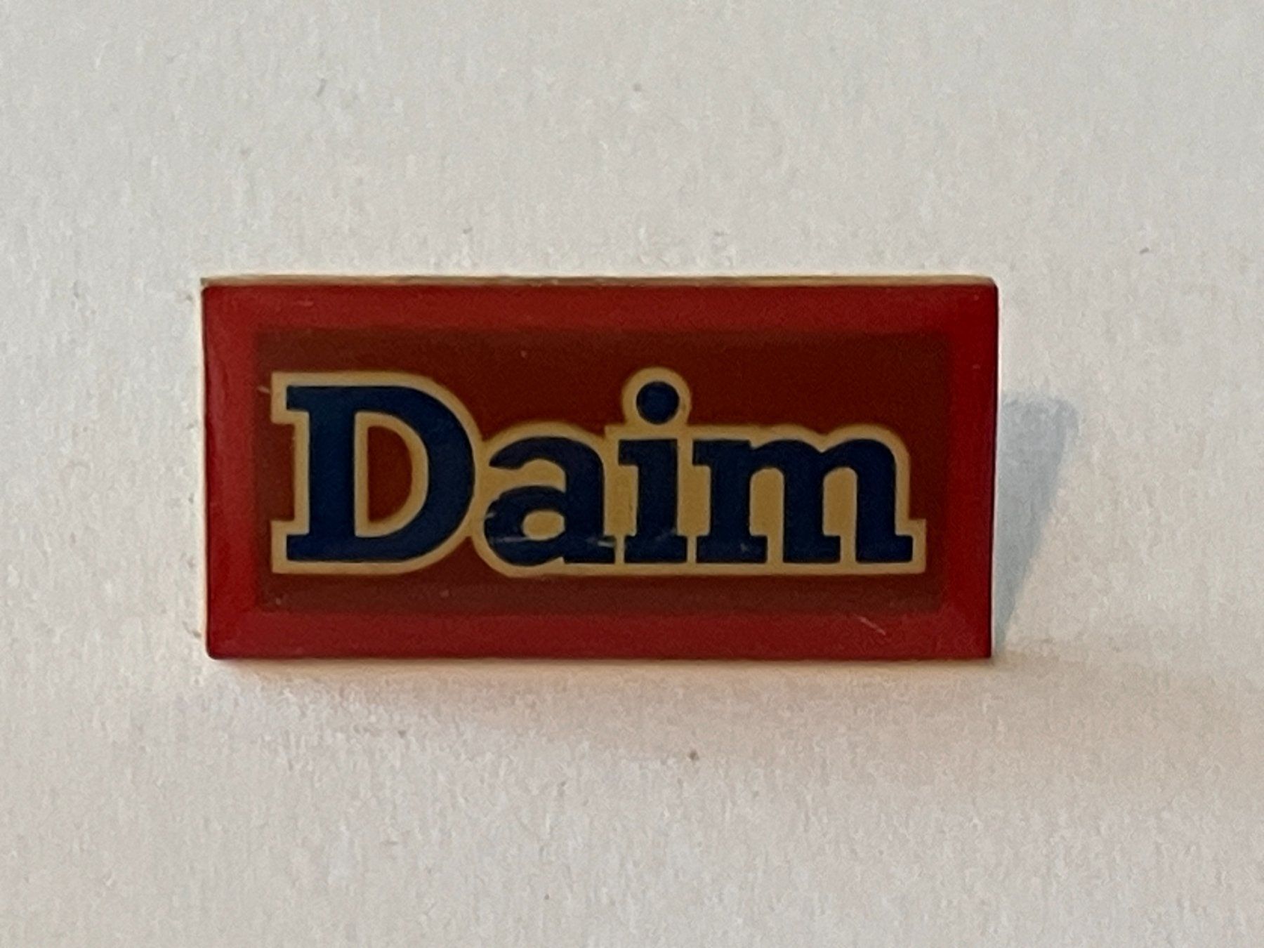 Placchette & Badge: 1 Pin Daim – Usato da Basel venduto da djwwpp