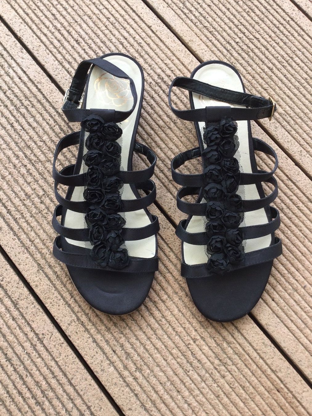 Cube Scarpe da donna: Sandalettes CUBE noires satinées roses – Nuovo e nell'imballaggio originale da Agiez venduto da chouchanelle 1