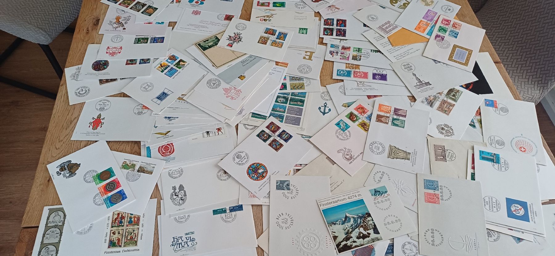 Alle Briefmarken: 137 Sonderbriefe  – Gebraucht aus Flawil von Naphtali