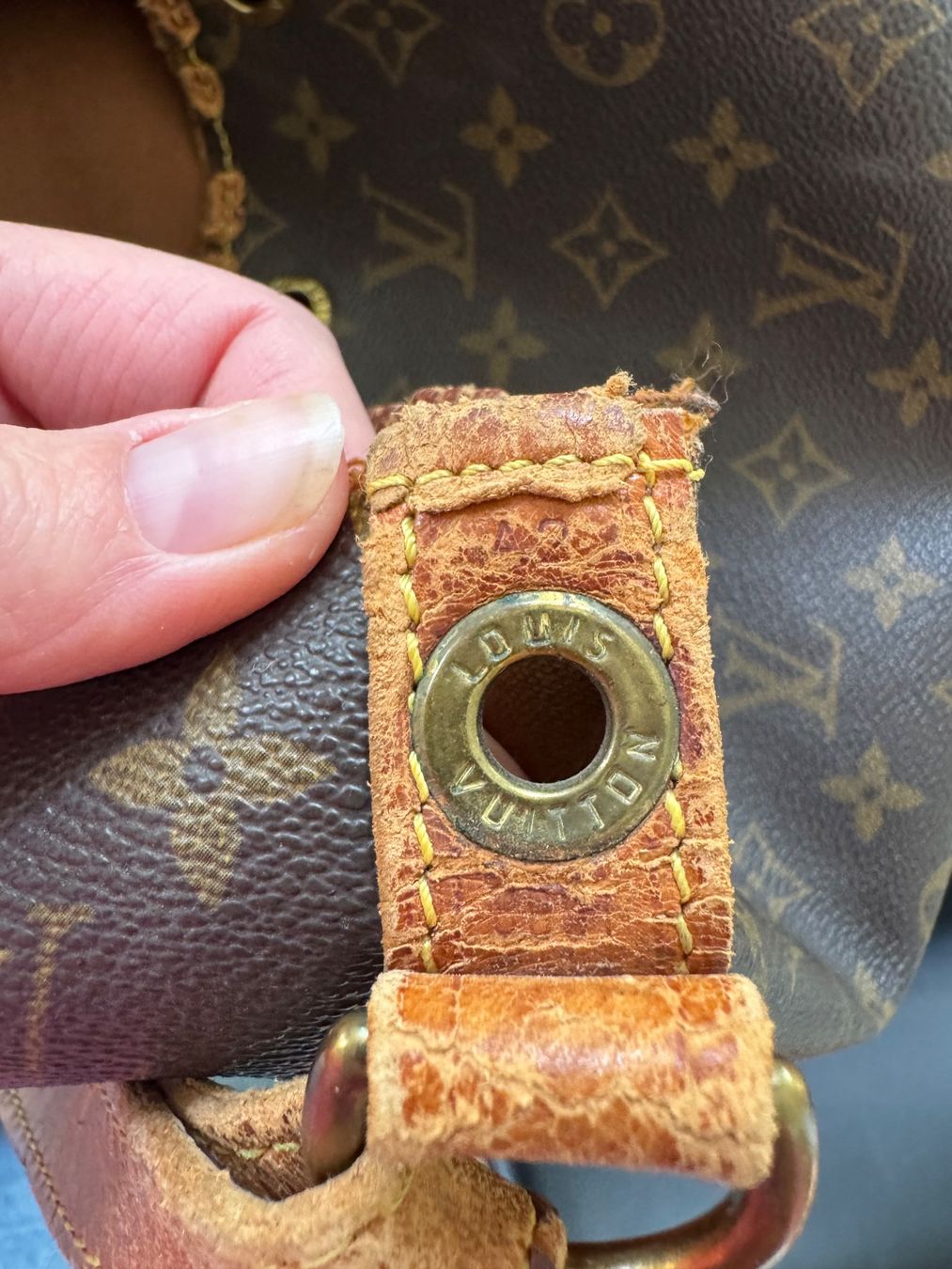 Louis Vuitton Sacs femmes: Louis Vuitton Beuteltasche Noé Monogram Canvas stark gebrauc – D'occasion à Bern par Annis3 5
