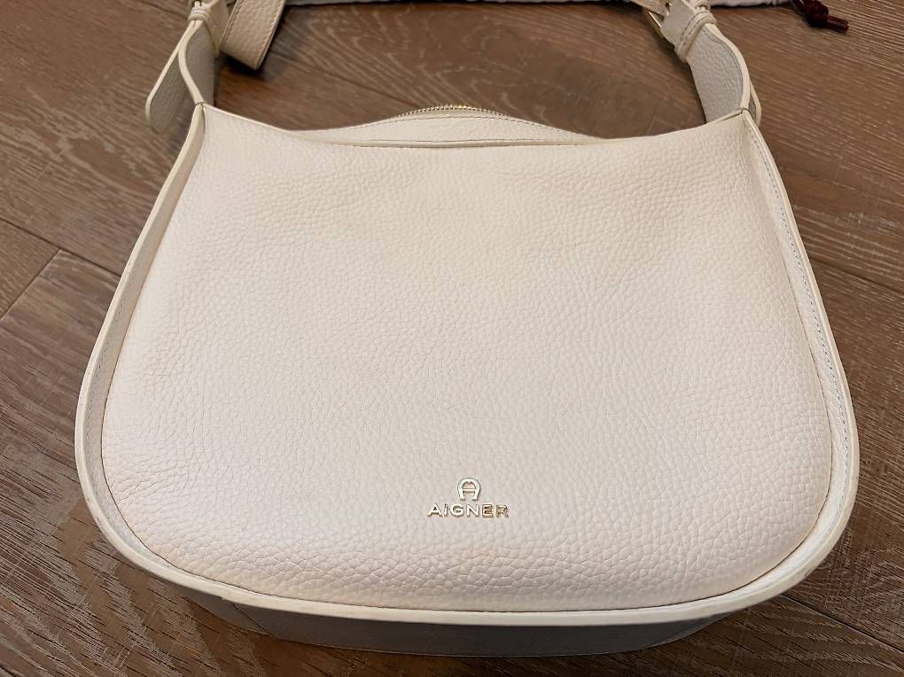 Aigner Borse da donna: Aigner Handtasche Ivy Grösse M – Nuovo (secondo la descrizione) da Mörschwil venduto da Windrose1551 2