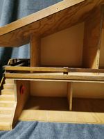 Massives Puppenhaus aus Holz, Handgefertigt
