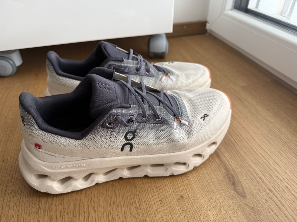 On Scarpe da uomo: On running Cloudtilt 42 – Usato da Châtelaine venduto da Veradat