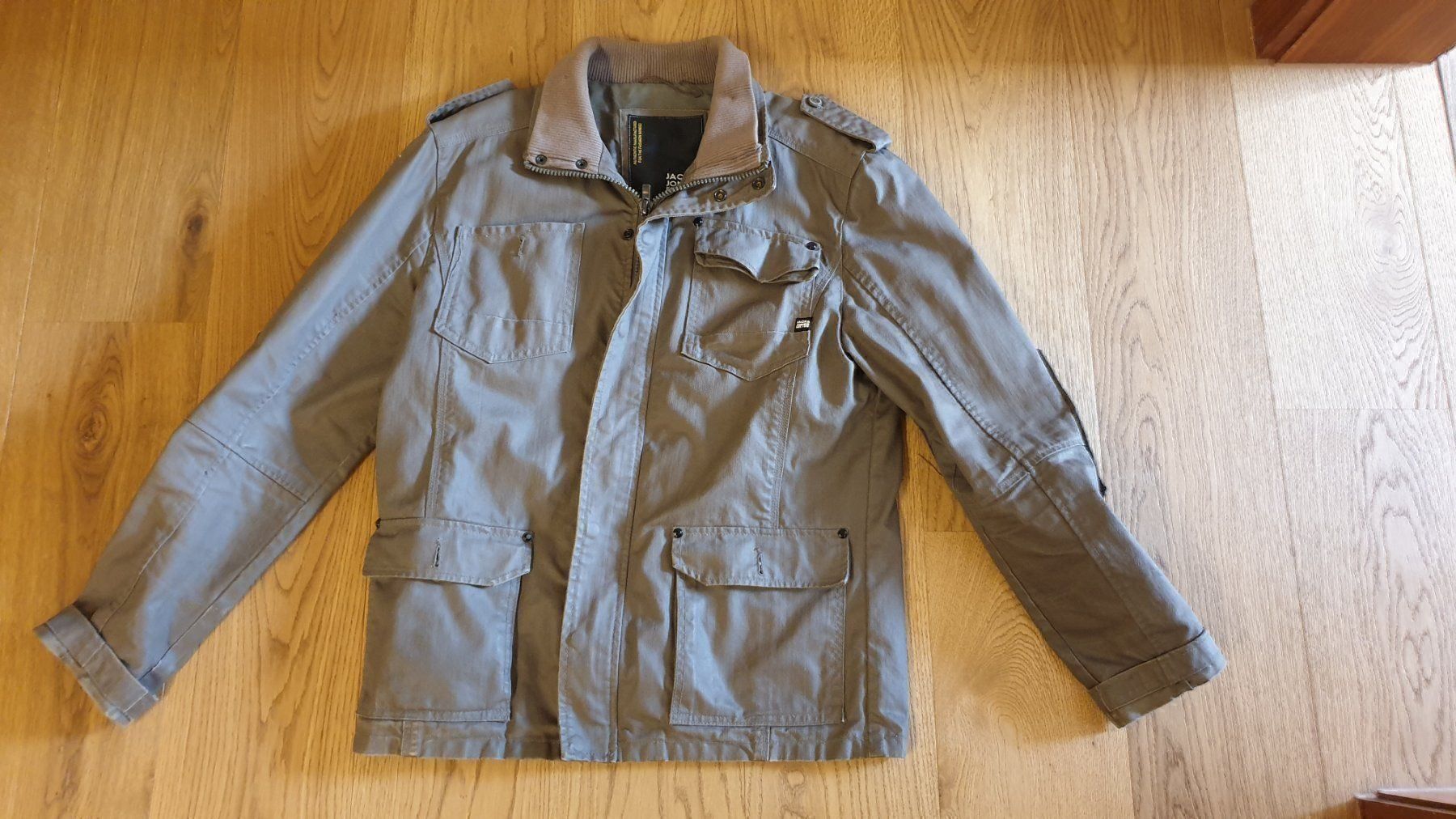 Jack & Jones Giacche: Jack & Jones Jacket Olivgrün – Usato da Buchs AG venduto da Stunner