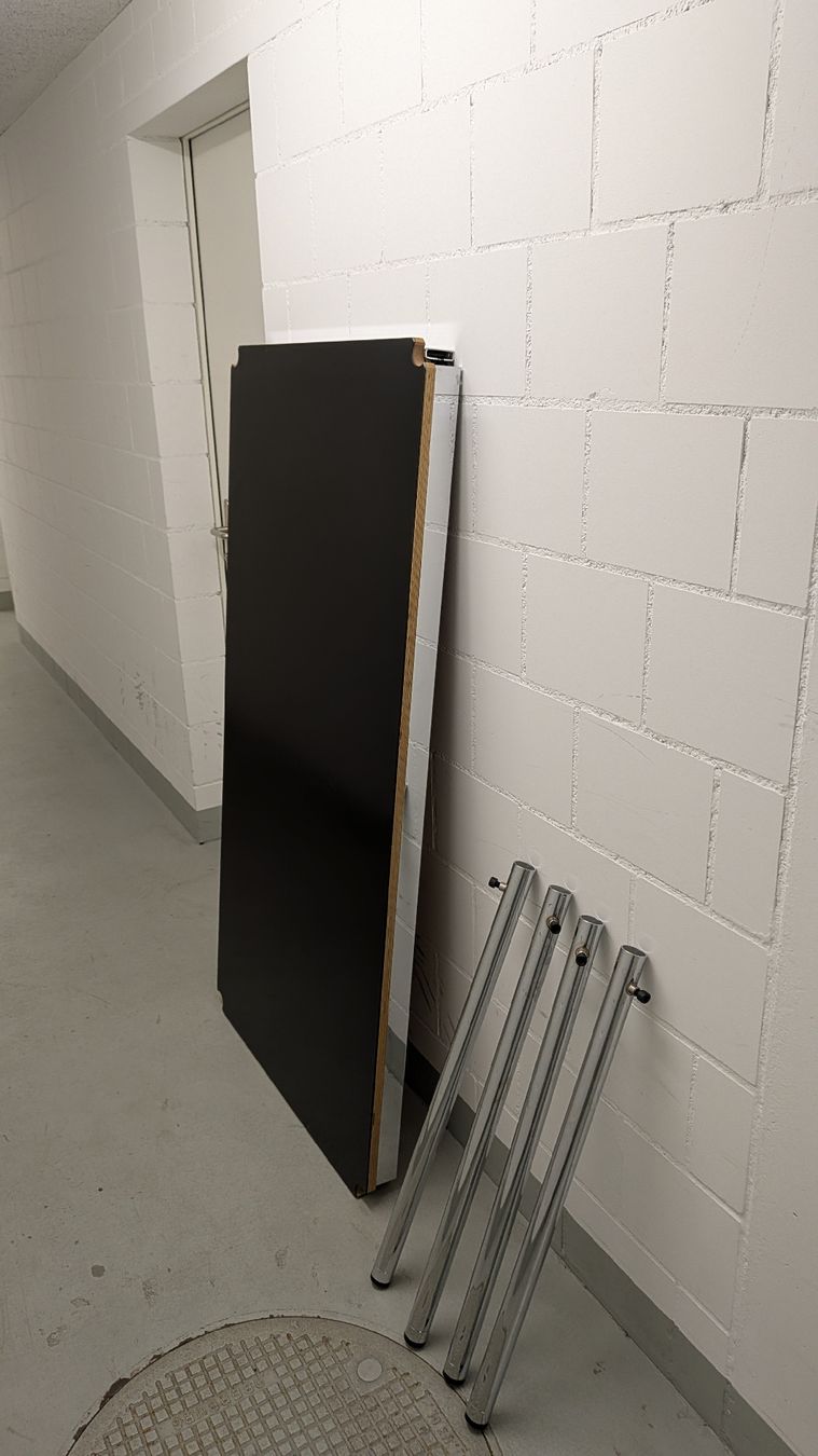 Scrivanie: USM Tisch schwarz 75cm x 150cm – Usato da Wabern venduto da Yes68 3