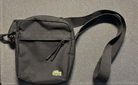 Lacoste Umhängetasche