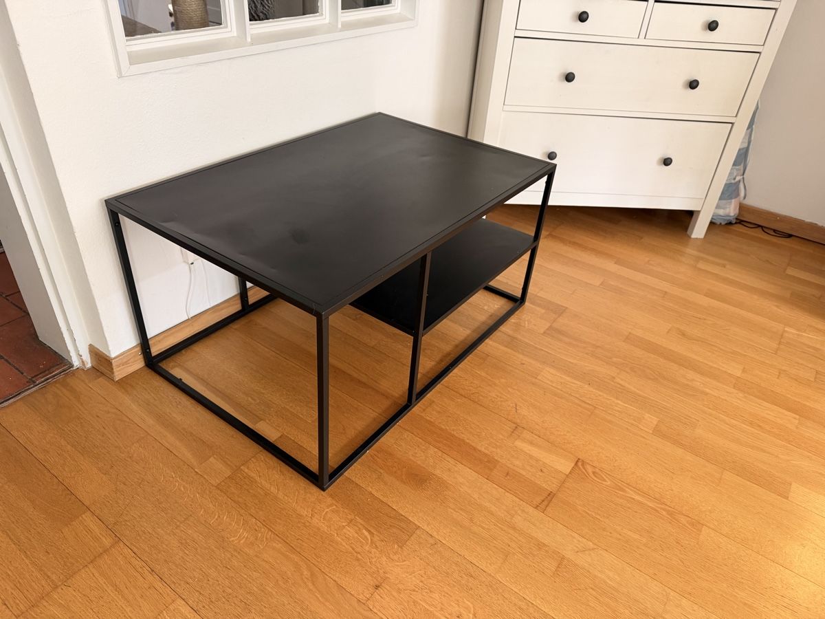 Couchtisch Metall schwarz mit Ablage gebraucht (Gebraucht) in Bern für CHF 10 – nur Abholung auf Ricardo kaufen