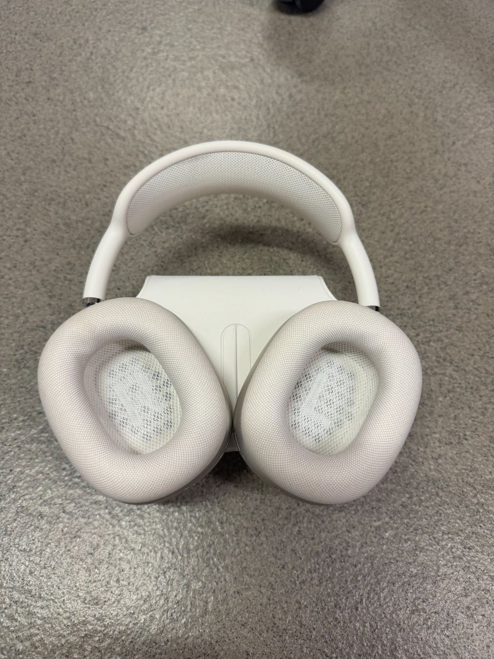 Apple Casques audio: AirPods Max – Neuf avec emballage d'origine à Gollion par Mhoplay 1