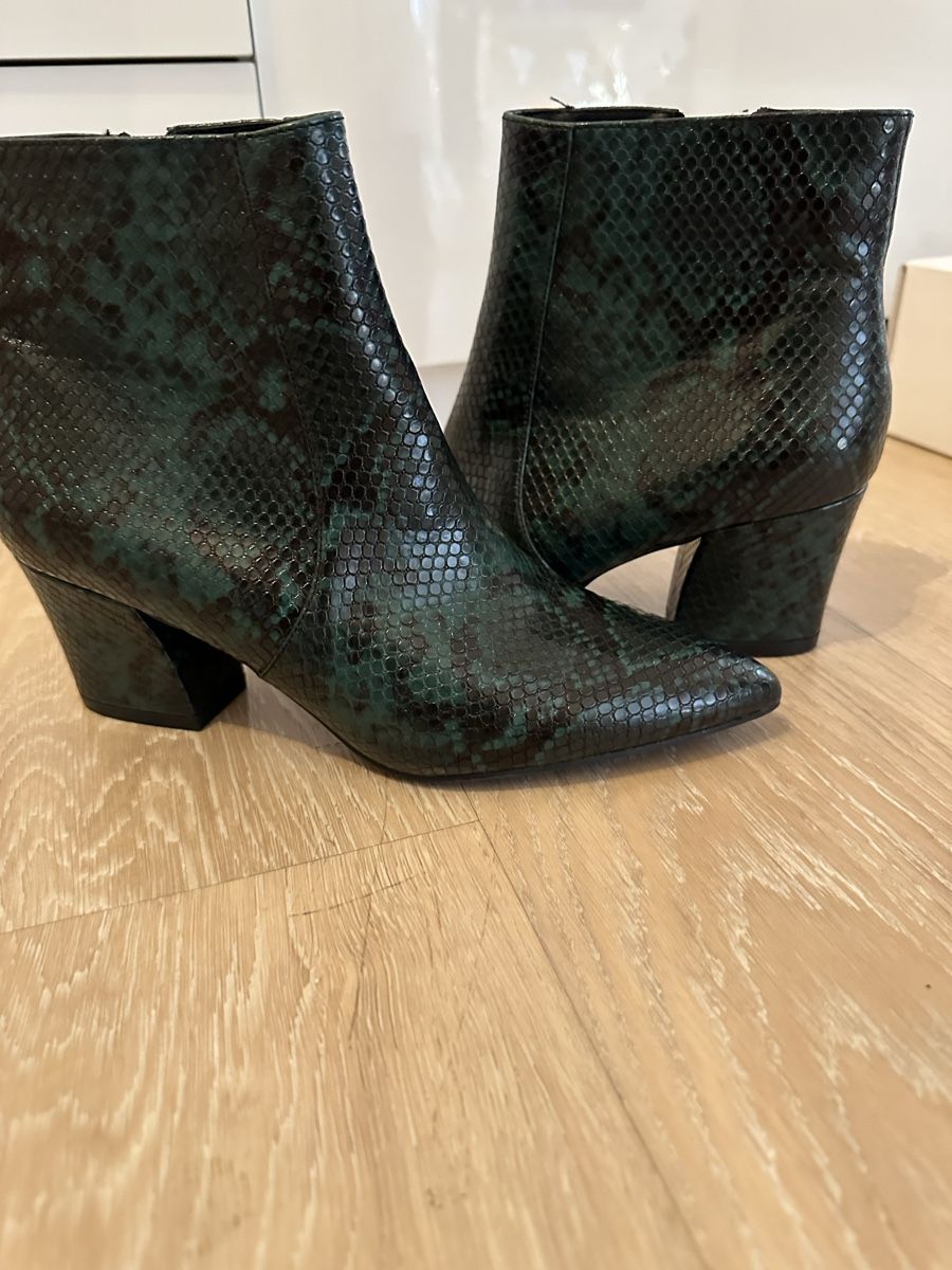 Scarpe da donna: Damen Stiefel Grösse 40 – Nuovo (secondo la descrizione) da Basel venduto da Ivana_4
