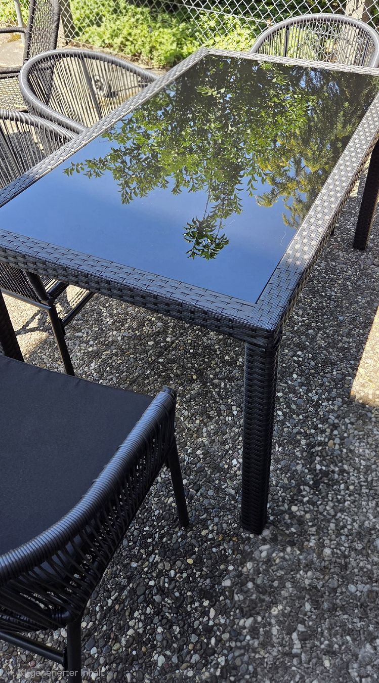 Set di tavolo e panche: Gartentisch Rattansimulation Glasplatte, mit 4 Stühlen – Usato da Thun venduto da Urs_wenger 2
