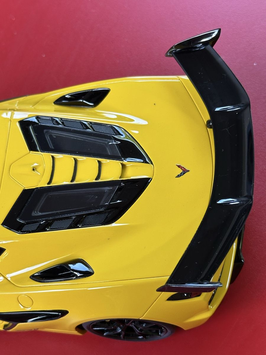 Chevrolet Modellini d'auto: Chevrolet Corvette C8 ZR1 1:18 – Usato da Ueken venduto da crxundevo8 7