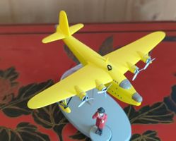 Maquette l'hydravion jaune les 7 boules de Tintin 