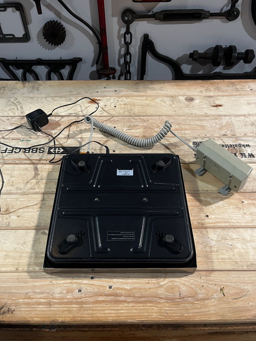 Laborzubehör: Digitalwaage / Paketwaage 50 Kg – Defekt aus Luzern von Fracht-Design 5