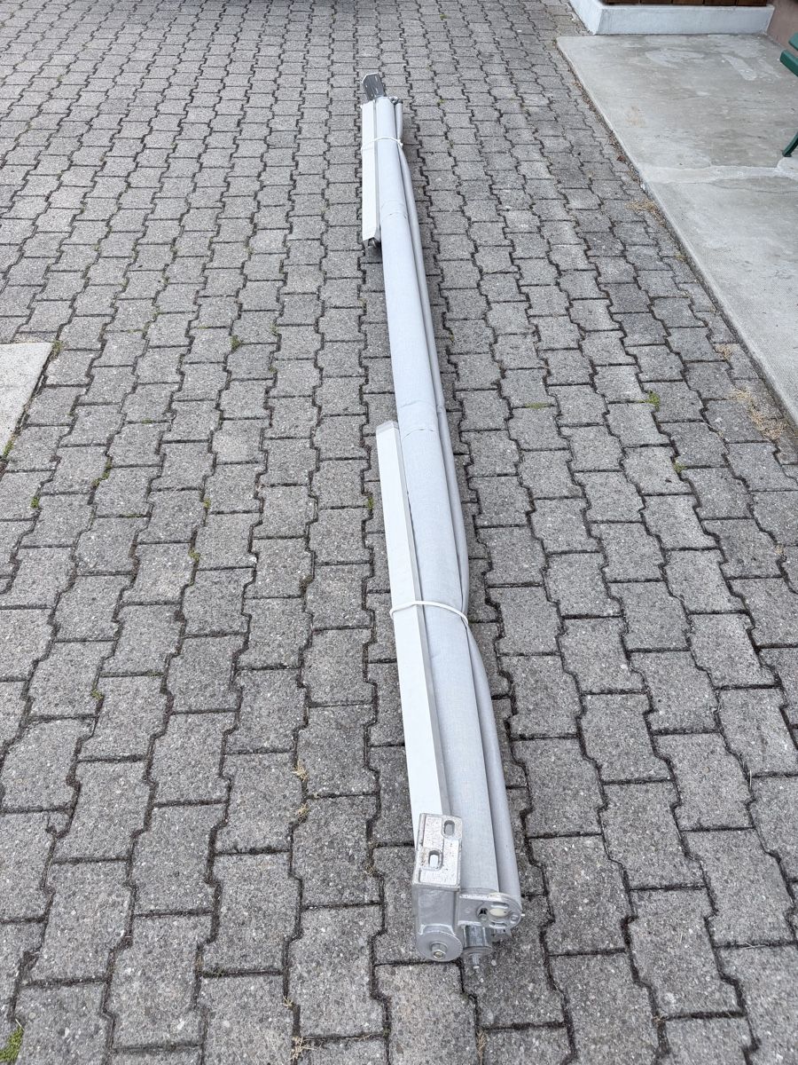 Tende da sole: Markise grau 395cm breit 260cm hoch – Difettoso da Melchnau venduto da tkoenig93 1