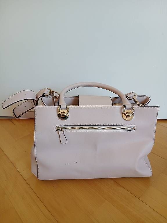Guess Sacs femmes: Guess Handtasche – D'occasion à Hettlingen par cle_my7j 1