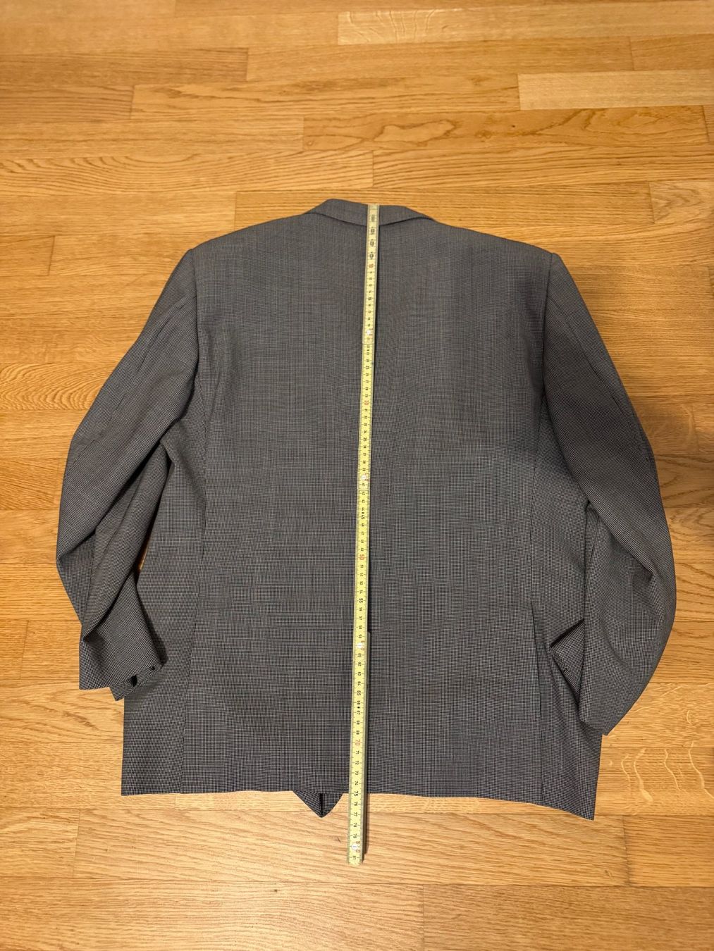 Giacche: Blazer / Sakko Corneliani Gr. 25 – Usato da Staufen venduto da MARINTSUM 1